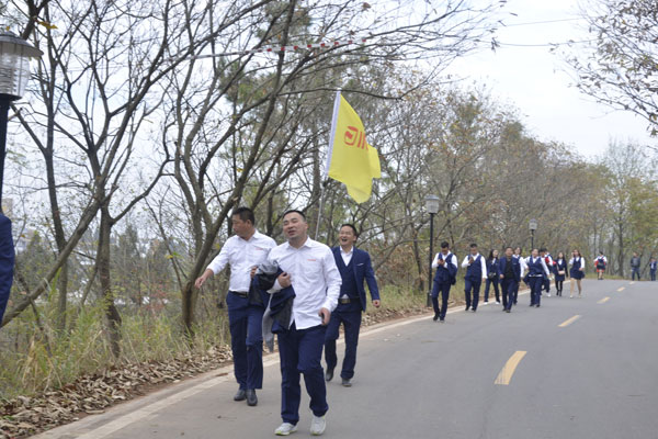陽(yáng)光行、快樂(lè)游
